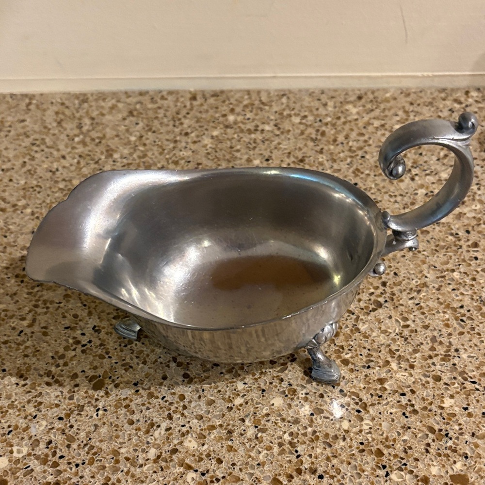 Elegant Silver colored Gravy Boat International Pewter